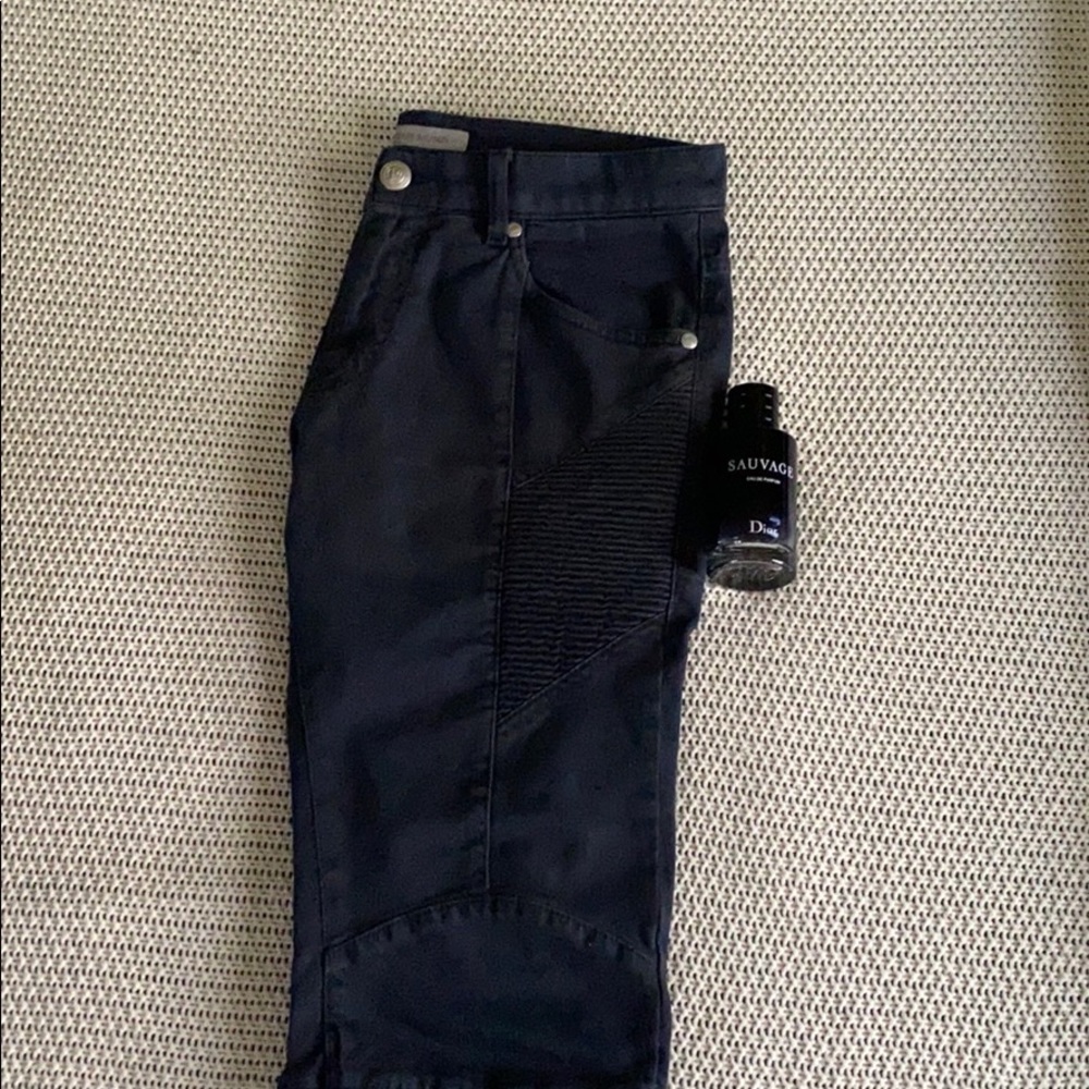 Balmain - Picture 3 of 6